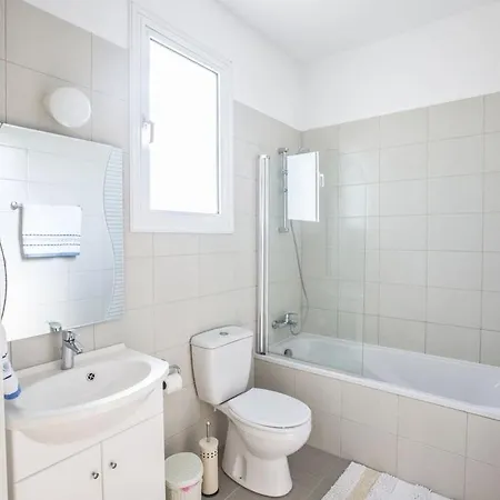 Villa Mesogi, Modern 3bdr Villa, Close To Fig Tree Bay Protaras